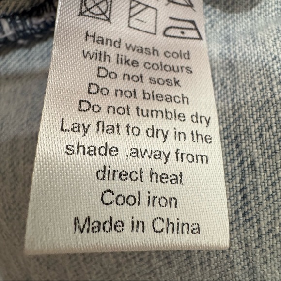 NWT Lioness Papa Don't Preach Denim Zip Crop Top Tank Women's Medium Light Wash - Picture 14 of 15